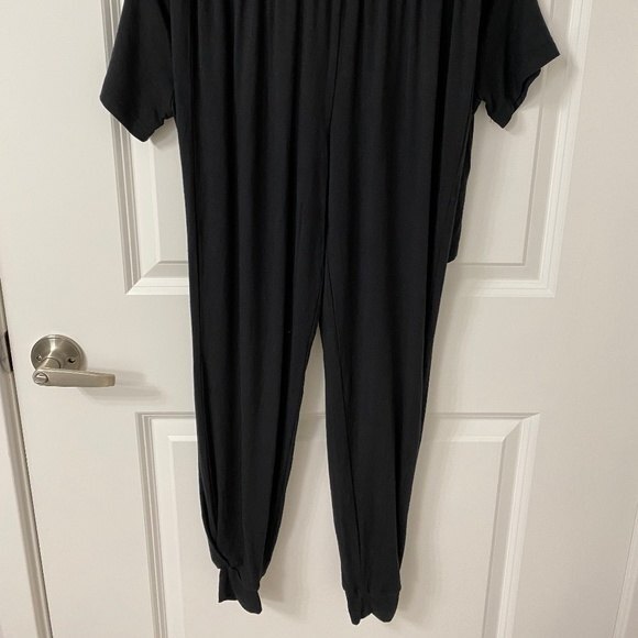 HYFVE 2-PC LOUNGE SET Short Sleeve Shirt and Comfy Cozy Pants. BLACK. SMALL. - Picture 7 of 10